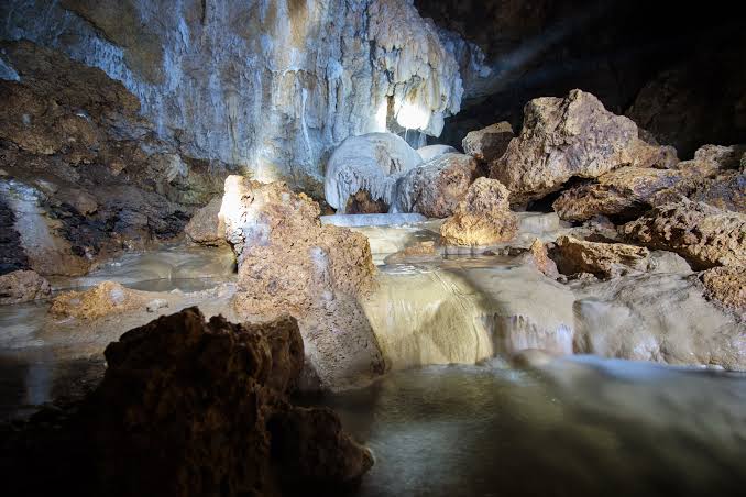 Cantabon Cave